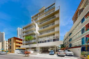 Tradewinds Plaza 906
